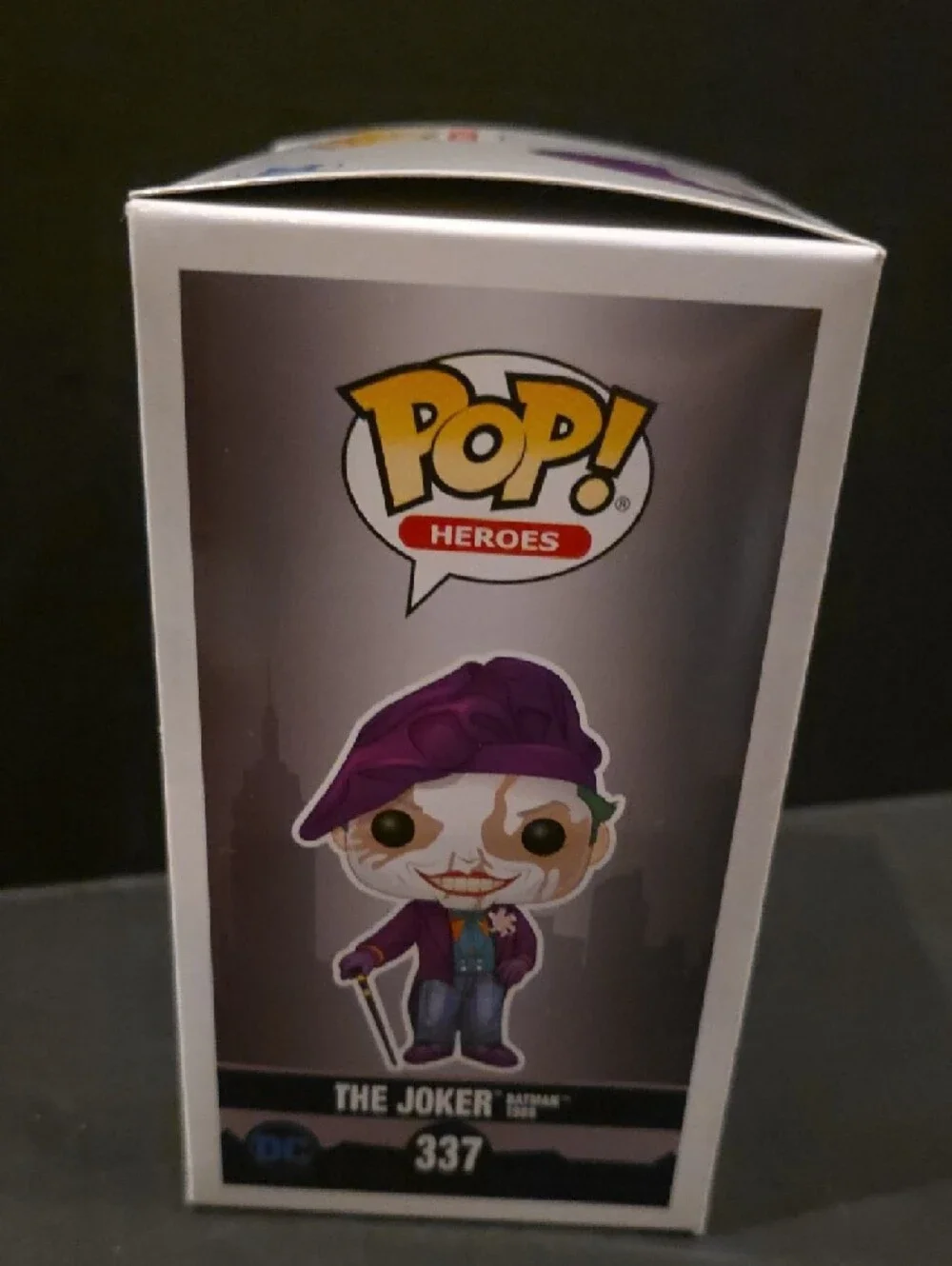 Funko Pop! The Joker Vinyl Figure - Picture 5 of 6